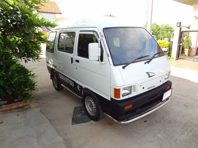 รถตู้เล็ก daihatsu s85