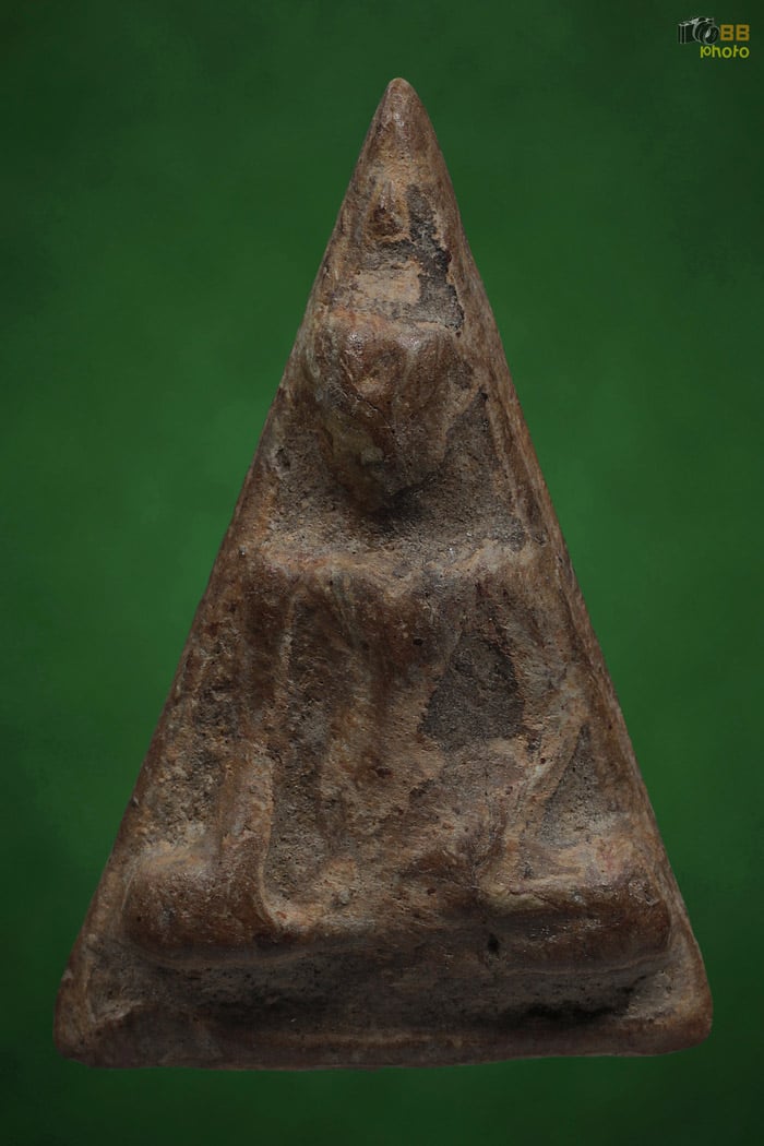 พระนางกำแพง เนื้อดิน