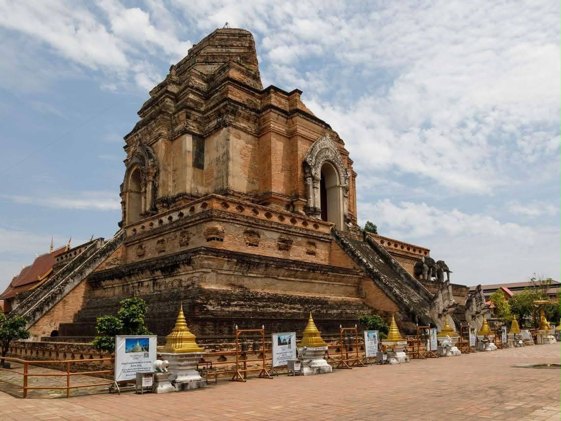 เหรียญท้าวอมรินทร์ วัดเจดีย์หลวง ปี 57