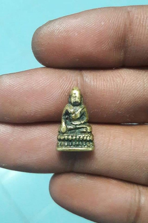 พระชัยวัตน์หลวงพ่อแฉ่ง วัดบางพัง องค์จิ๋ว หายาก 