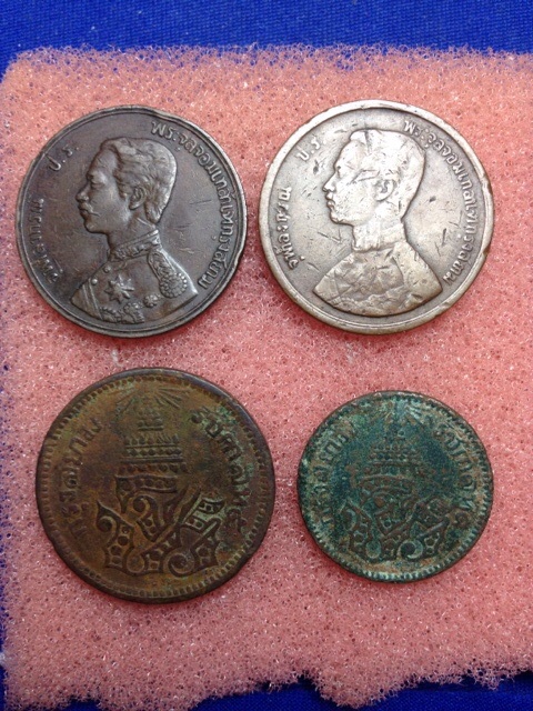 4เหรียญ