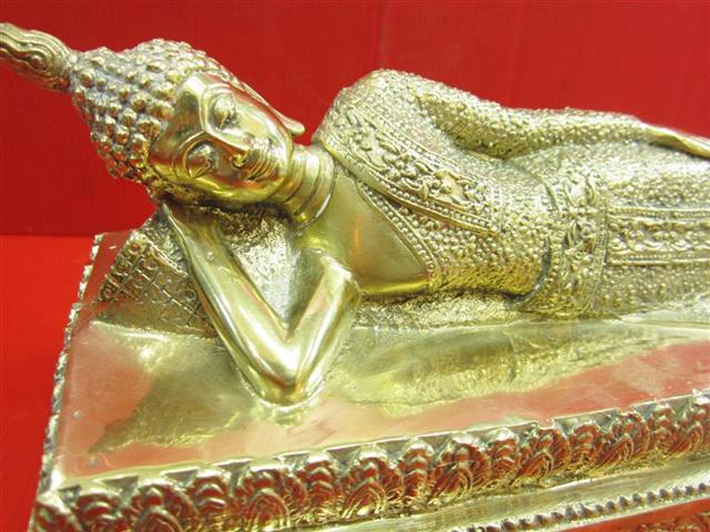 ์พระบูชาปางไสยาศน์  ฐานกว้าง 11 นิ้ว ( ปางนอน ) เนื้อทองเหลือง