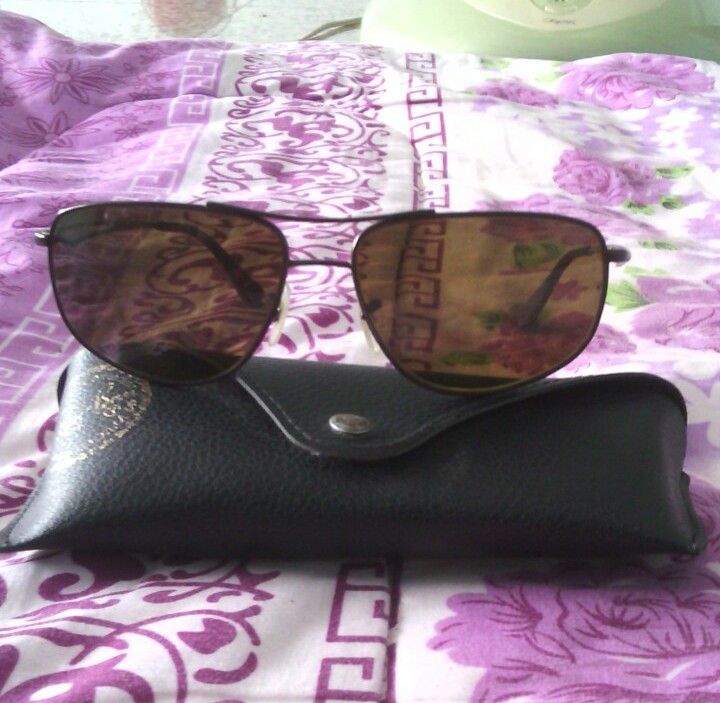 ขายแว่นRAY-BAN  62 [  ] 16  ราคาเบาๆครับ 950บาท สวยมากครับ