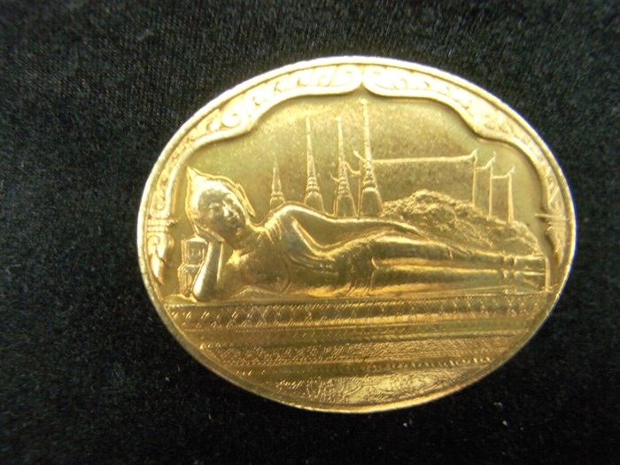 เหรียญ พระปางไสยาสน์ เฉลิมพระชนมพรรษาครบ 5 รอบ วัดโพธิ์ (เคาะเดียว 30 เป็นค่าส่งครับ)