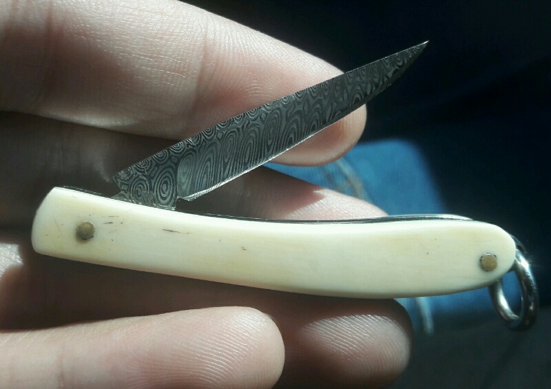 มีดลายด้ามงา