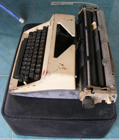 เครื่องพิมพ์ดีด โอลิมเปีย ใช้งานใด้ แลสำหรับนักสะสม