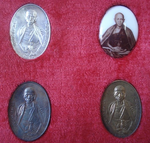 เหรียญครูบาศรีวิชัย ๑๑๕ปี สิริวิชโย ปี2536 ชุดเงิน