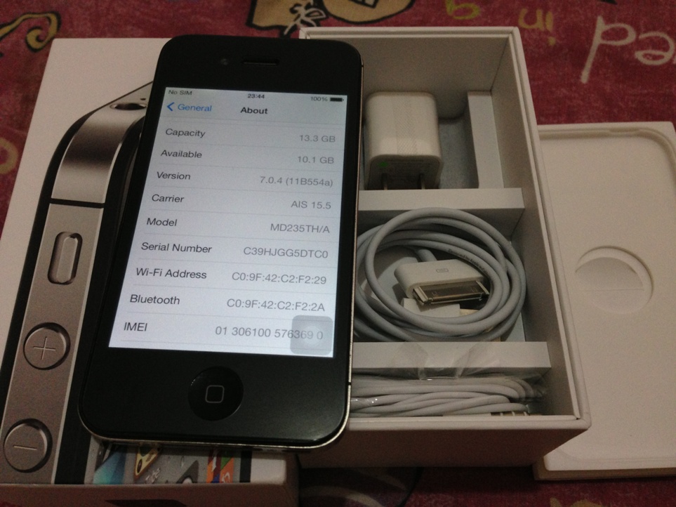 iPhone 4S 16g Black v 7.0.4 สภาพดี เครื่องศูนย์ อุปกรณ์ครบกล่อง