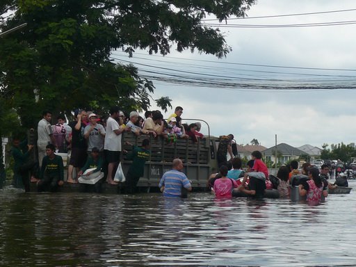 ประกาศหาผู้ร่วมเดินทางไปช่วยแจกของช่วยน้ำท่วมที่ จ.นครสวรรค์ และจ. ลพบุรี ครับ